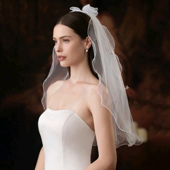 White Bridal Veil with Bow And Faux Pearls Wedding Hair Veil Clip main image 6